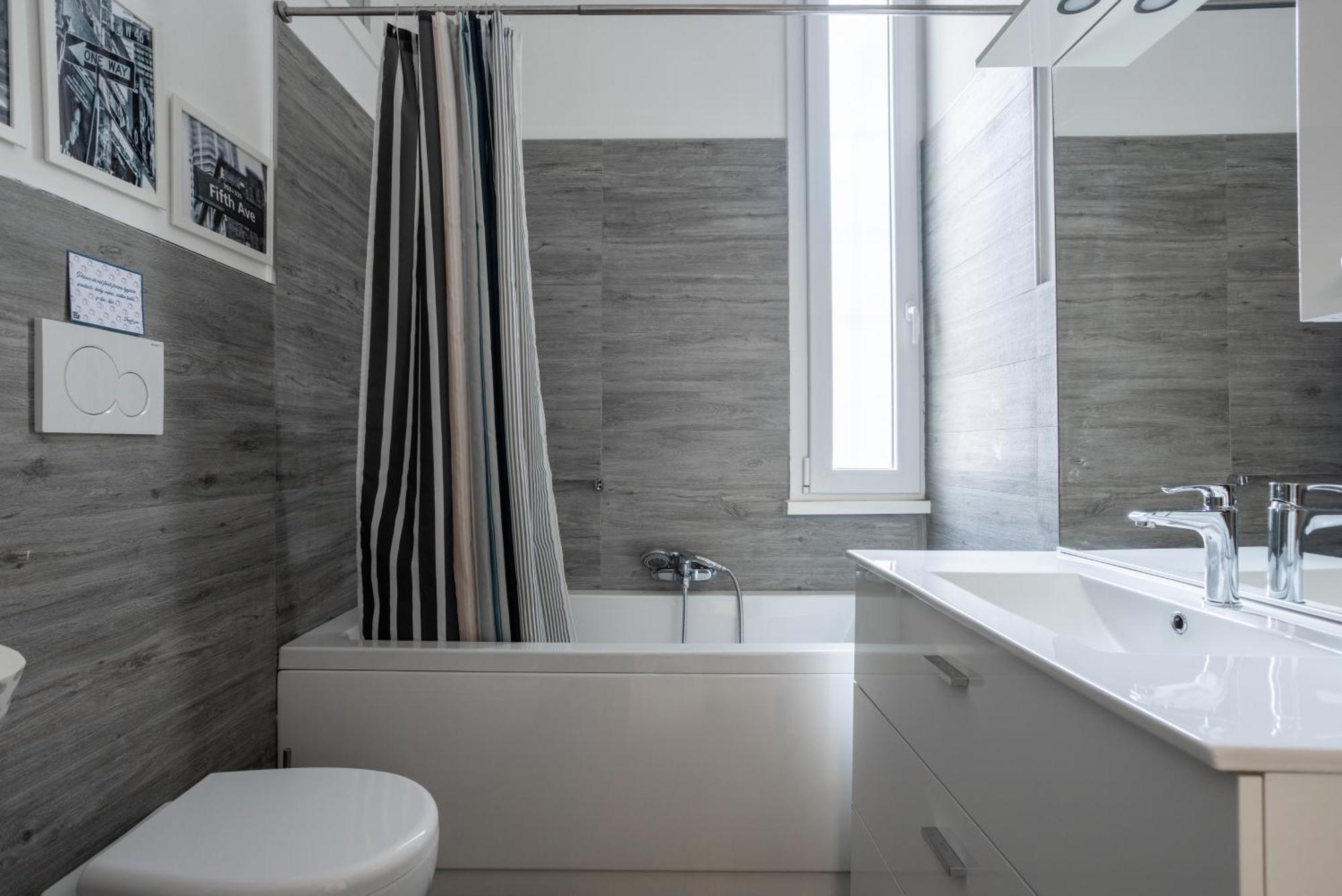 Merulana Deluxe Apartment روما المظهر الخارجي الصورة